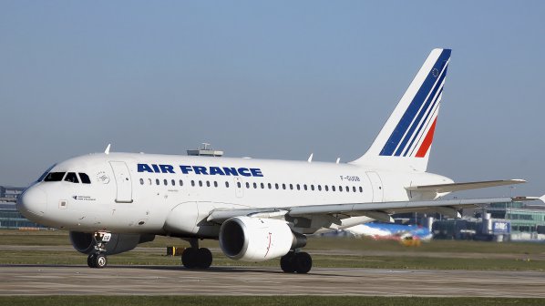 Ер Франс ще отмени около 50% от полетите си в понеделник