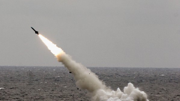 Руска атомна подводница изстреля балистична ракета