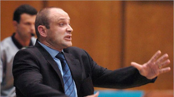 Тити Папазов: Цветан Василев ще се върне, ако бъде снета червената бюлетина