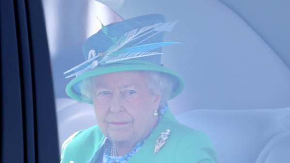 Елизабет II: Шотландците да помислят внимателно