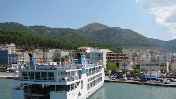Ферибот с български туристи е претърпял корабокрушение