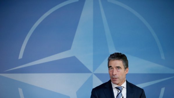 Андерс Фог Расмусен напуска поста на генерален секретар на НАТО