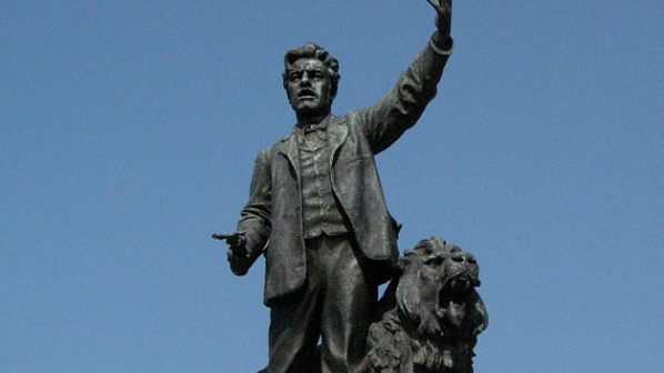 Намериха мраморна статуя на Васил Левски в Ловешко