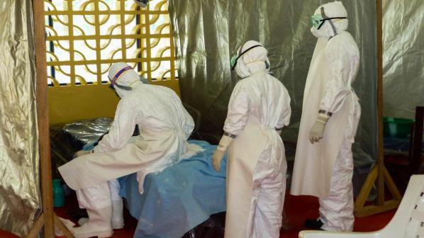 Франция обеща нови мерки в борбата с ебола