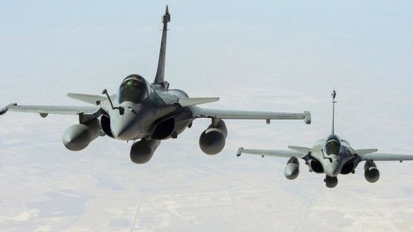 Френски самолети нанесоха нови удари по групировката ИД в Северен Ирак