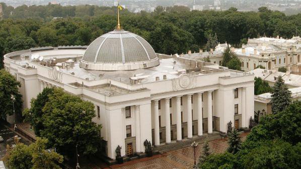 В парламента на Украйна влизат 7 партии, сочат данните на екзит-пол