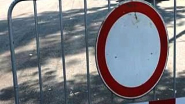 Пътят Шумен-Новосел остава затворен до петък