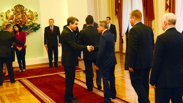 Президентът връчва днес мандата за съставяне на правителство на Борисов