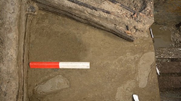 Археолози откриха отпечатъци от стъпки на 5000 години