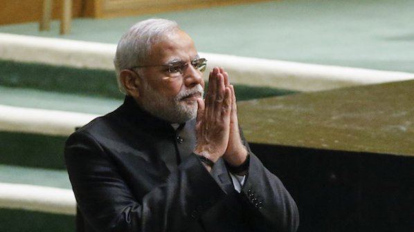 Индия си назначи министър на йогата