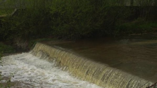 Няма опасност за селата Цар Асен и Росен заради окислената вода в Луда Яна