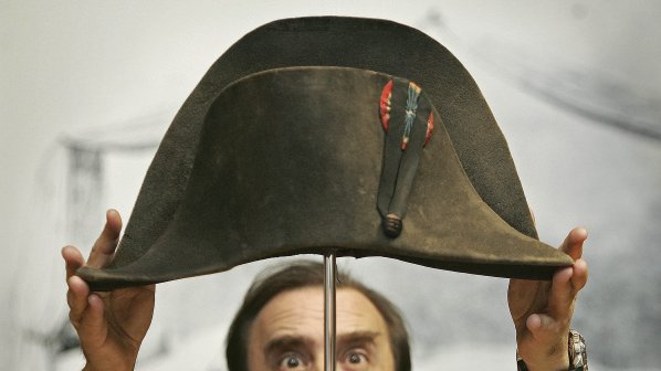 Продадоха шапка на Наполеон за 1,8 милиона евро