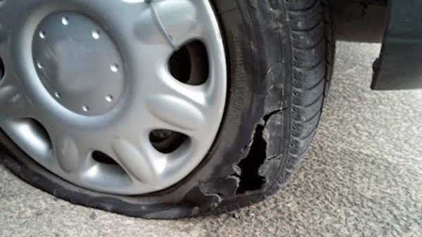 Срязаха 16 гуми на коли за ден в Стара Загора