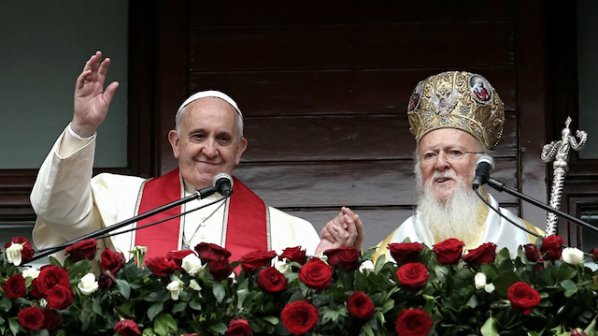 С &quot;единство между православни и католици&quot; папата приключи визитата си в Истанбул