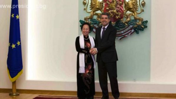 Президентът прогнозира ръст на български инвестиции във Виетнам
