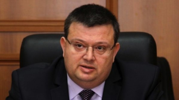 Опровергаха Цацаров за забавеното разследване срещу Бисеров