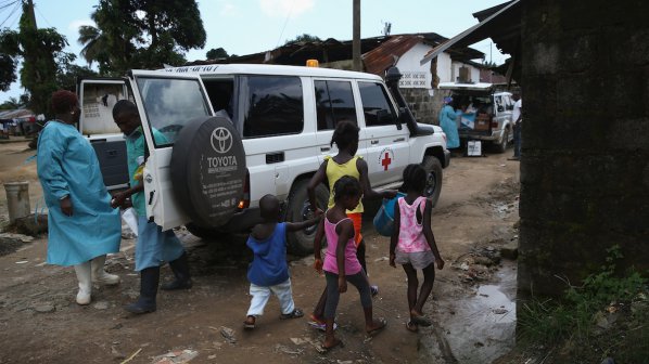 Сп. Тайм: Борещите се срещу Ебола са човек на годината