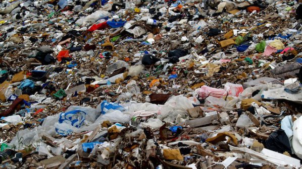 Изхвърляме с 25% повече боклук по празниците