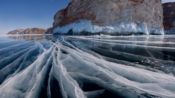 10 красиви замръзнали езера