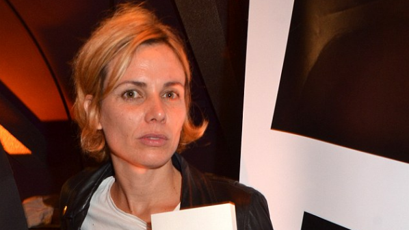 Френска журналистка: Пощадиха ме, защото съм жена, казаха ми да се забуля