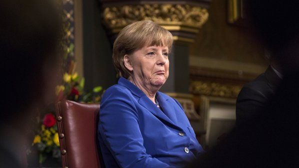 Меркел сгафи: Антисемитизмът е наш дълг (видео)