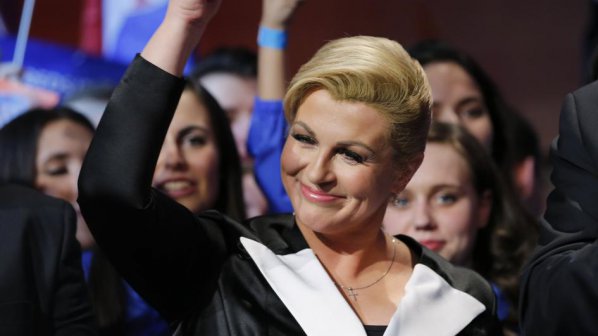 Разголени снимки на новата президентка хит в Хърватия
