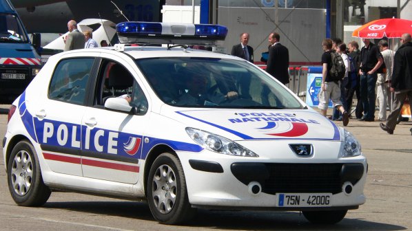 Заплаха за бомба затвори парижка гара (обновена)