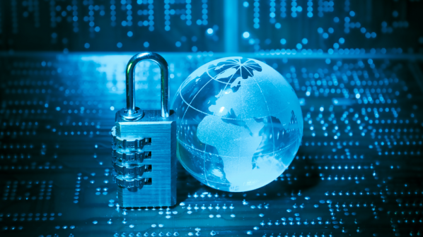 ЕК иска криптиращите кодове на интернет фирмите