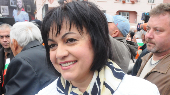 Нинова: Няма да се кандидатирам за кмет на София