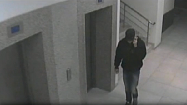 Крадец обра офис сграда посред бял ден (снимки+видео)