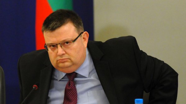 Цацаров: Операция &quot;Червеи&quot; е обект на прокуратурата, преди да бъде оповестена от политицит
