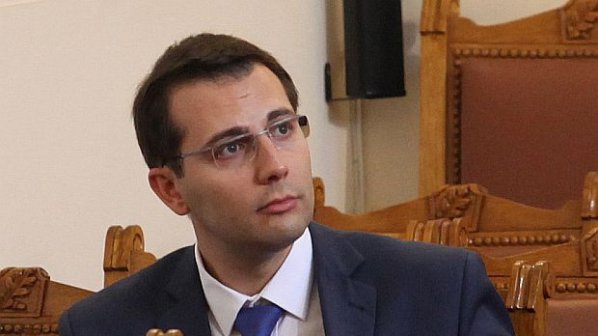 Извинение или съд за Радан Кънев, заплаши депутат от ДПС