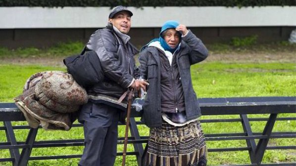 Крайнодесен унгарски общинар ще живее с ром заради расизъм