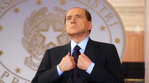 Берлускони още се гушка с Руби