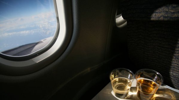 Британските авиолинии ограничават алкохола по време на полет