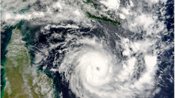 Два циклона удариха Австралия