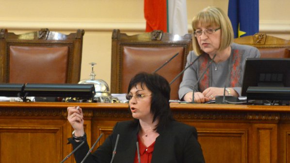 Корнелия Нинова оглави комисията за пенсионните фондове