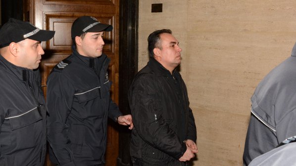 Пуснаха под гаранция обвинения в подкуп русенски съдия (галерия)
