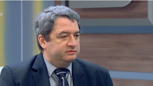 Емануил Йорданов за МВР: Снежанка и седемте вътрешни министри
