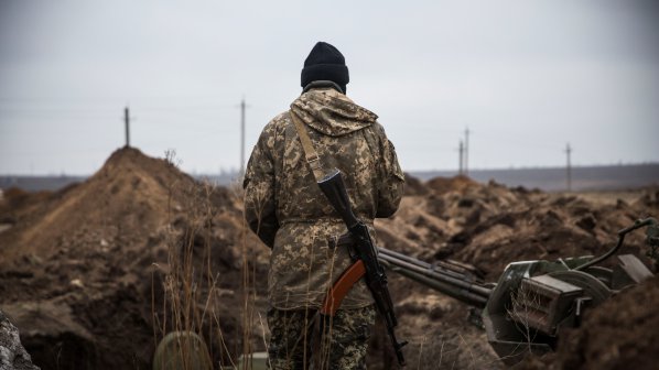 Украински войник е бил убит в Източна Украйна, твърди Киев