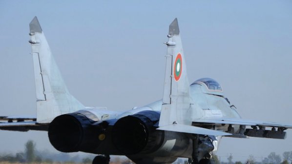 Русия поискала 35 милиона за ремонта на военните ни самолети