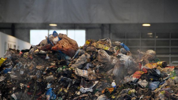 1200 тона отпадъци превозиха от Монтана