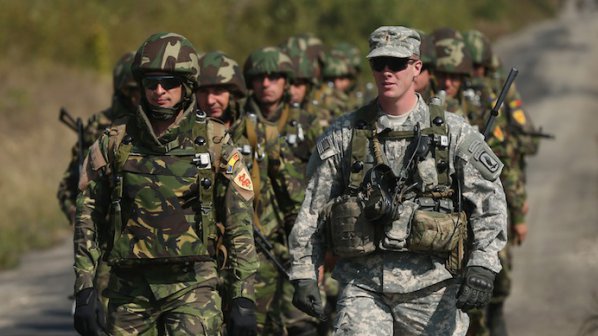 Пентагонът призна, че над 1000 US военни са базирани в Източна Европа