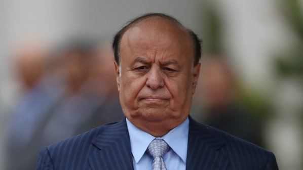 Президентът на Йемен избяга, местните плячкосаха двореца му