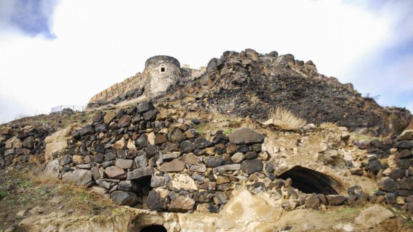 Археолози откриха огромен подземен град в Турция