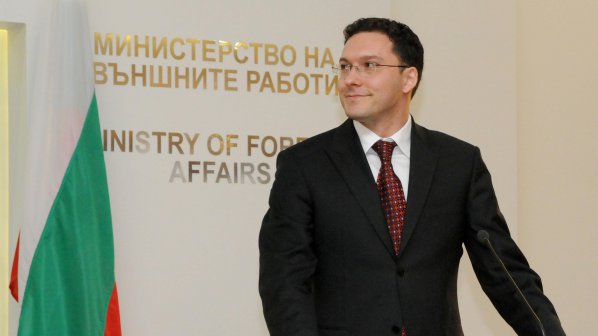 Митов: Имаме съществени различия с Русия за украинската криза