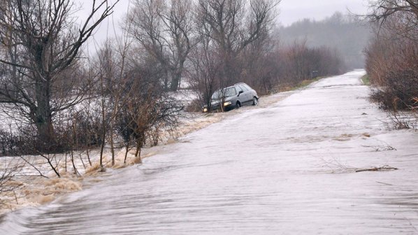 Наводни се участък от пътя Силистра-Шумен
