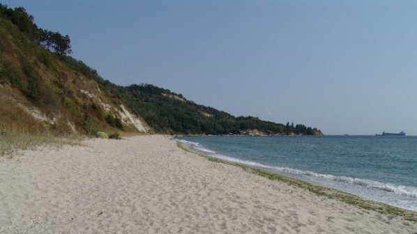 Спират строежа на плажа &quot;Фичоза&quot; край Варна