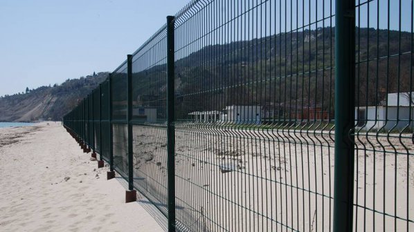 МРРБ: Оградата в Кранево е незаконна