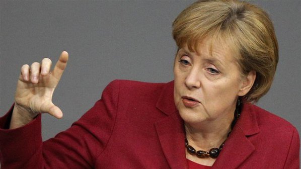 Русия да не се цепи от Запада за Иран поиска Меркел